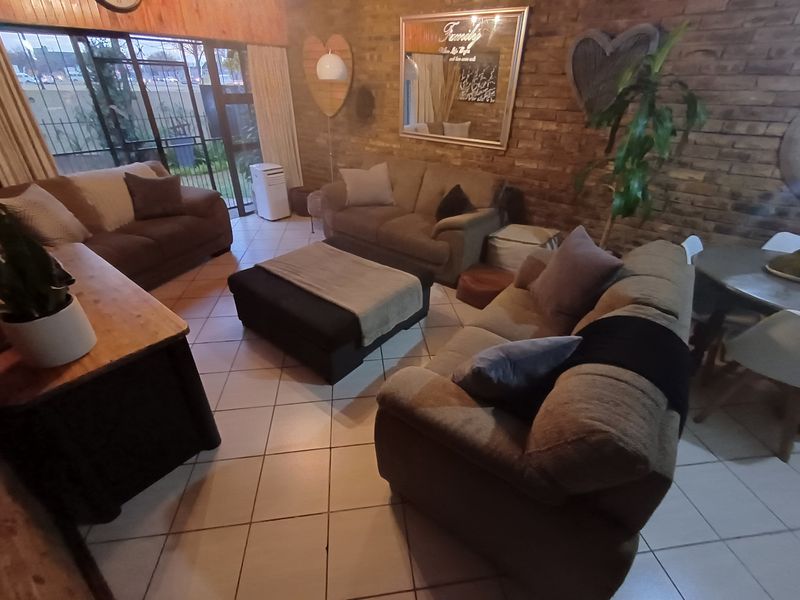 Townhouse For Sale in Neserhof - Photo 6