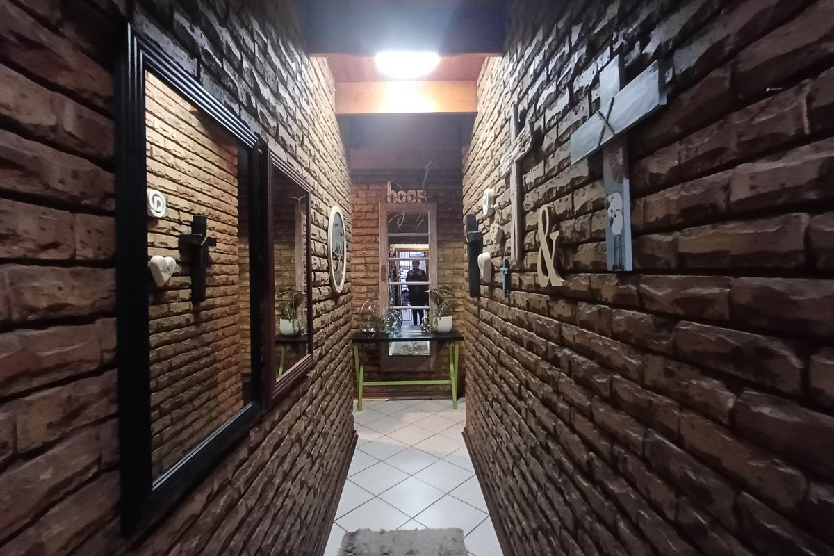 Townhouse For Sale in Neserhof - Photo 4