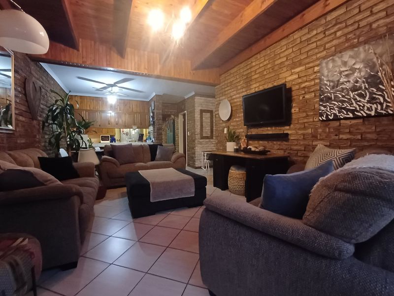 Townhouse For Sale in Neserhof - Photo 5