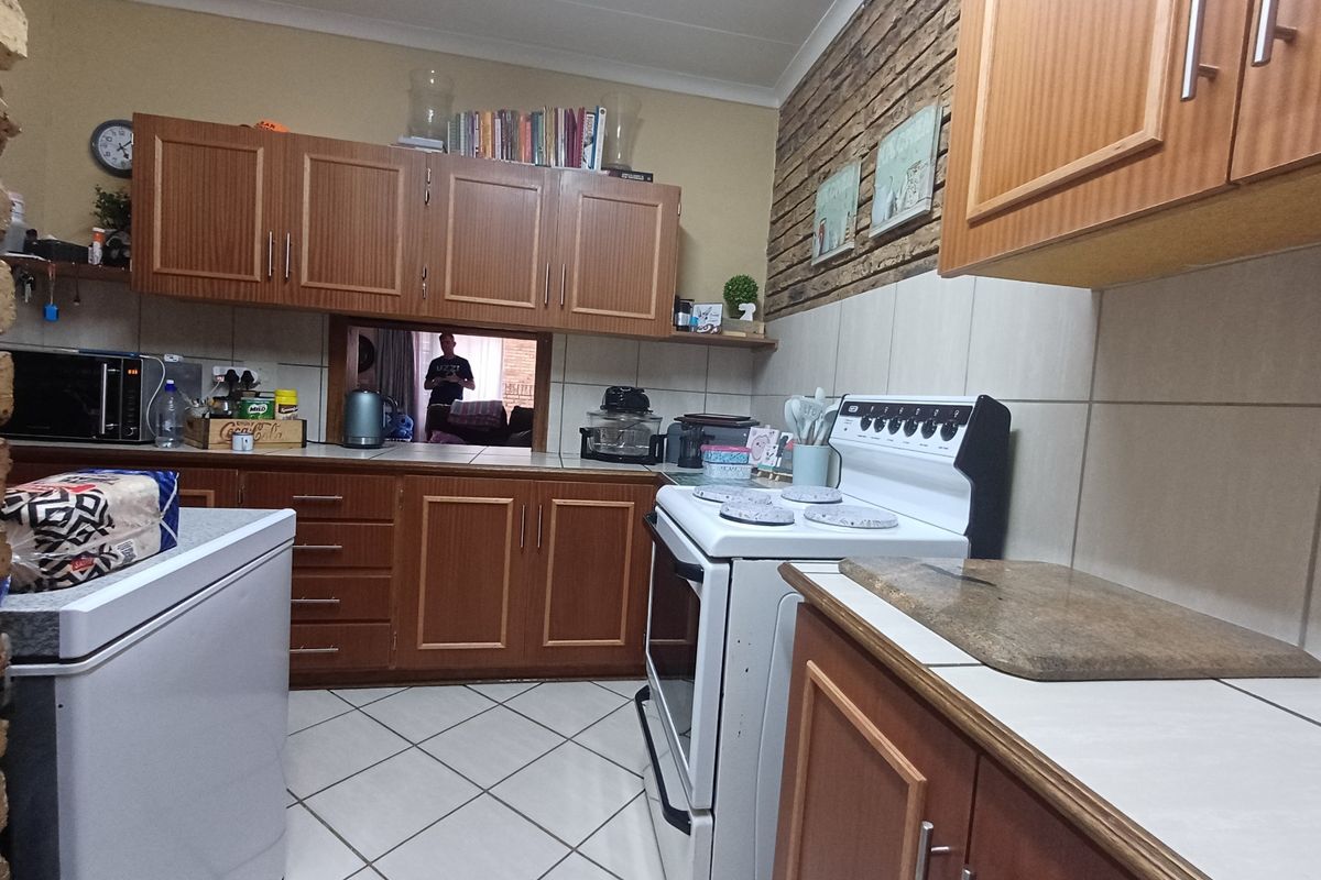 Townhouse For Sale in Neserhof - Photo 4