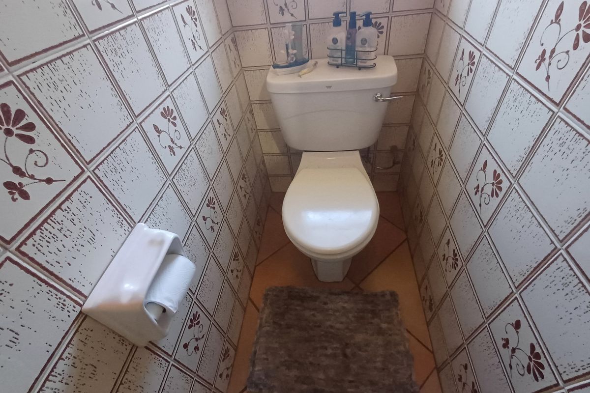 Townhouse For Sale in Neserhof - Photo 2