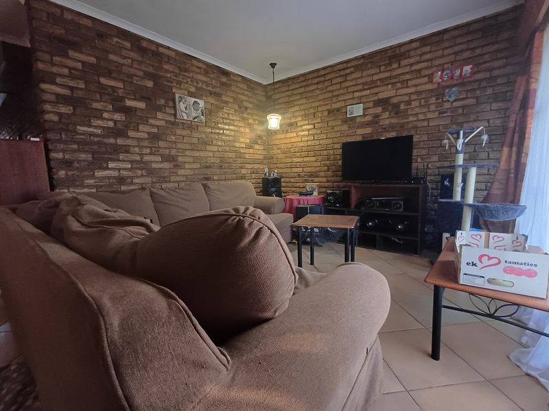 Townhouse For Sale in Neserhof - Photo 4