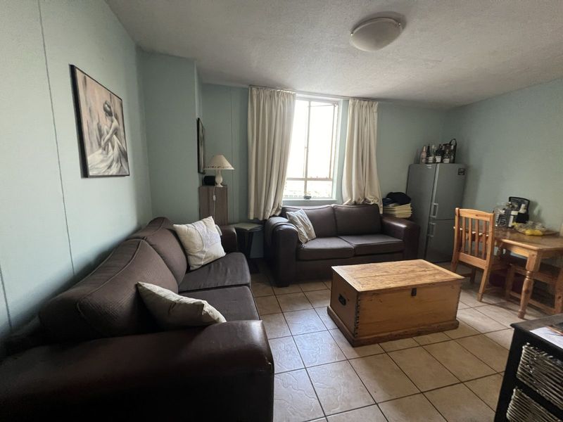 Apartment For Sale in Hillcrest - Photo 3