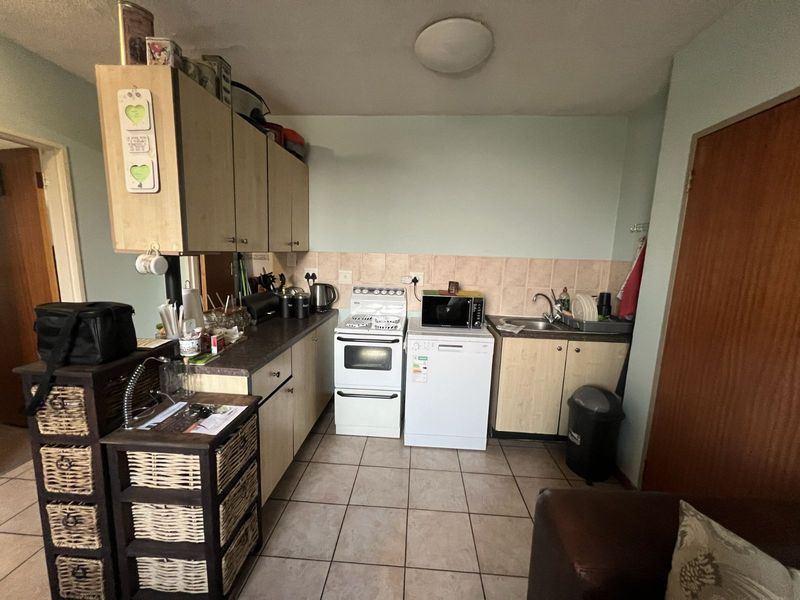 Apartment For Sale in Hillcrest - Photo 2