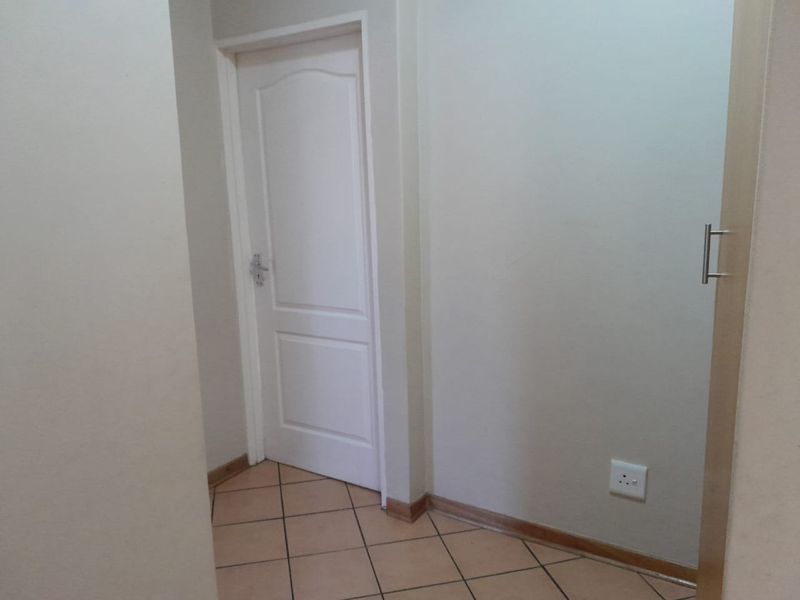Townhouse For Sale in Kuruman Central - Photo 8