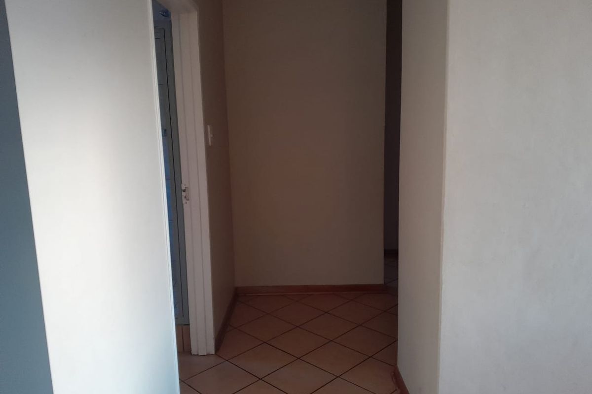 Townhouse For Sale in Kuruman Central - Photo 5