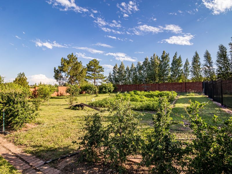 House For Sale in Lammermoor - Photo 2