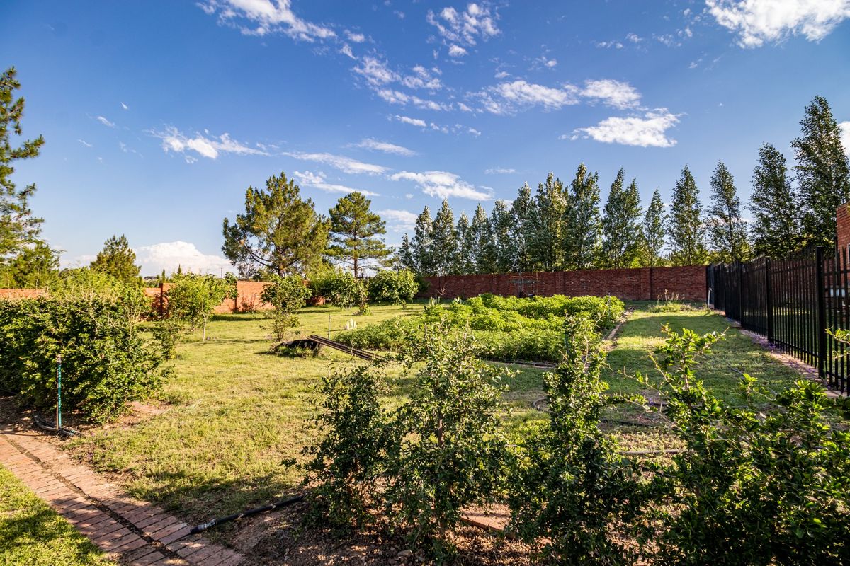 House For Sale in Lammermoor - Photo 2