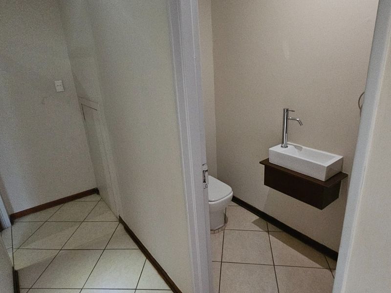 House For Sale in Belgravia - Photo 8