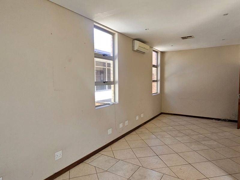 House For Sale in Belgravia - Photo 6