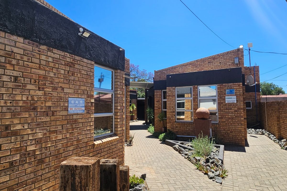 House For Sale in Belgravia - Photo 2