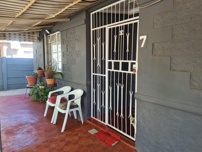 House For Sale in Kimberley North - Photo 2