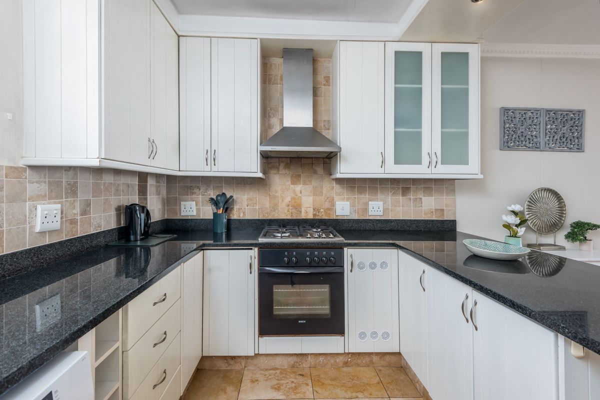 Apartment For Sale in Summerstrand - Photo 5