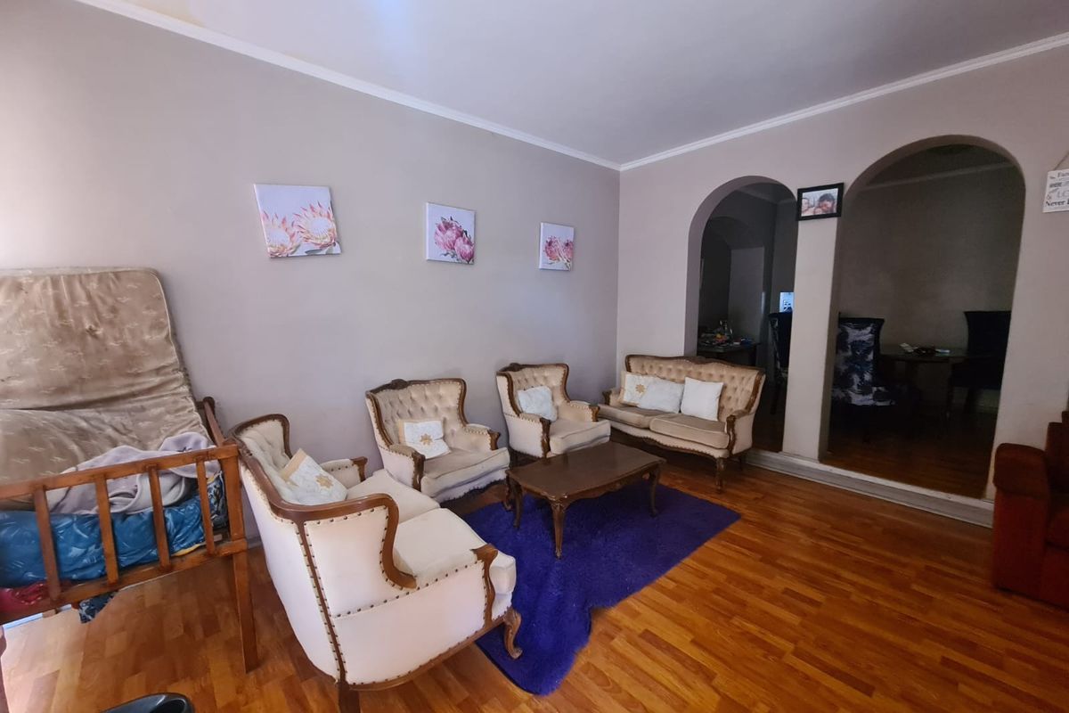Apartment For Sale in Belgravia - Photo 3