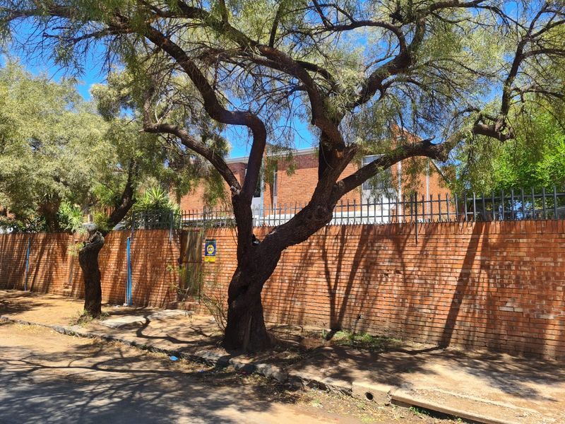 Apartment For Sale in Belgravia - Photo 1