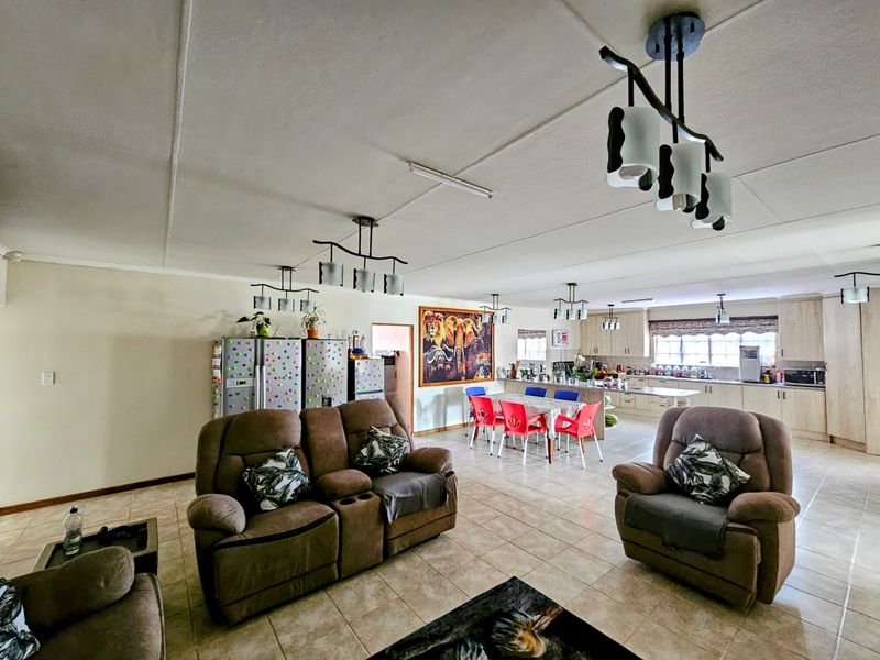 House For Sale in Lydenburg Central - Photo 10