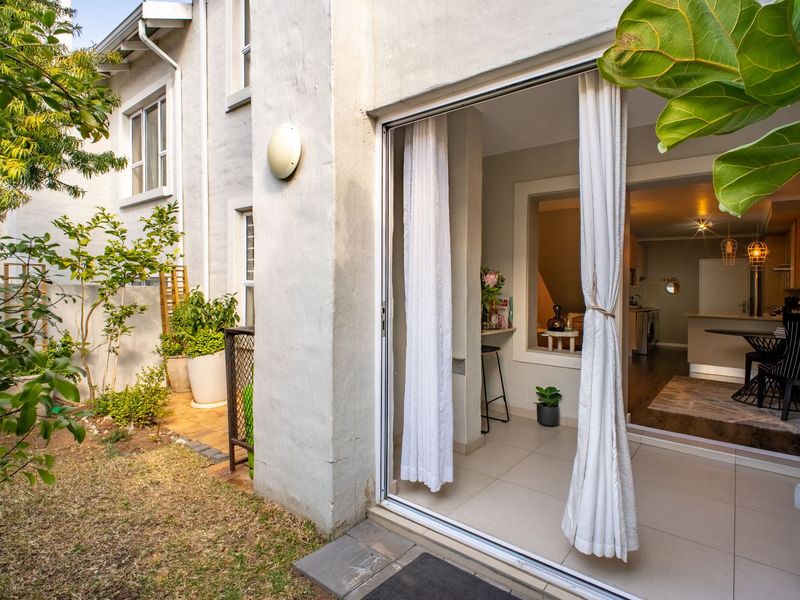 Townhouse For Sale in Bryanston - Photo 10