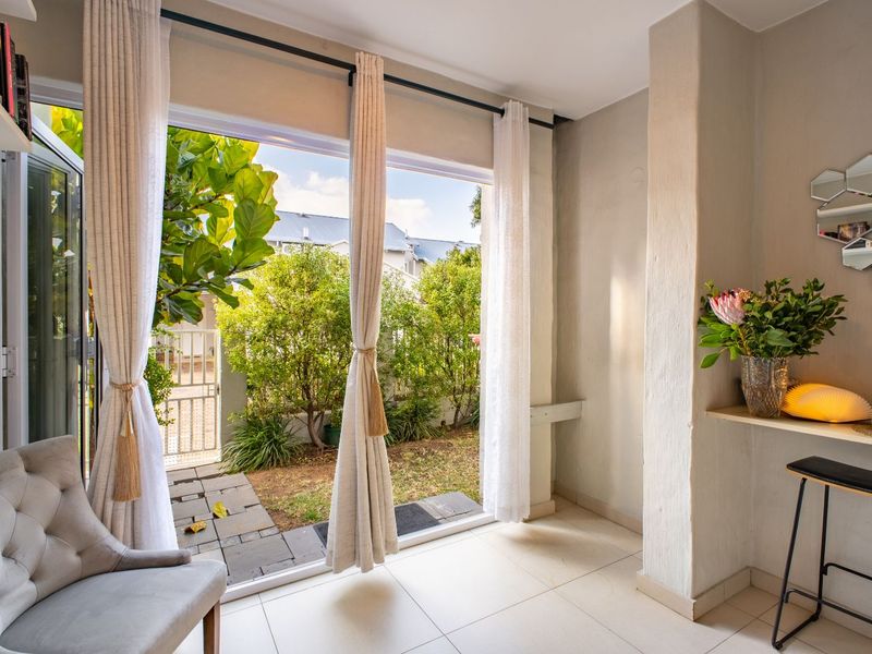 Townhouse For Sale in Bryanston - Photo 8