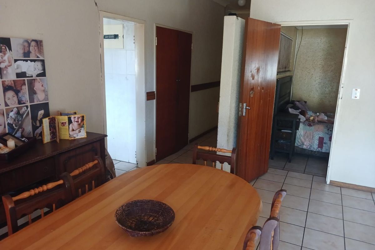 House For Sale in Meiringspark - Photo 5