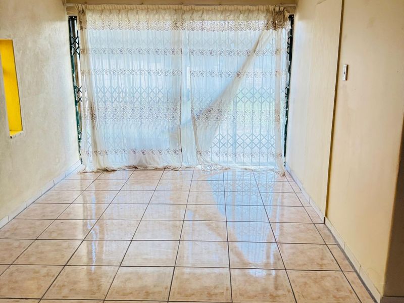 House For Sale in Witbank Ext 8 - Photo 8