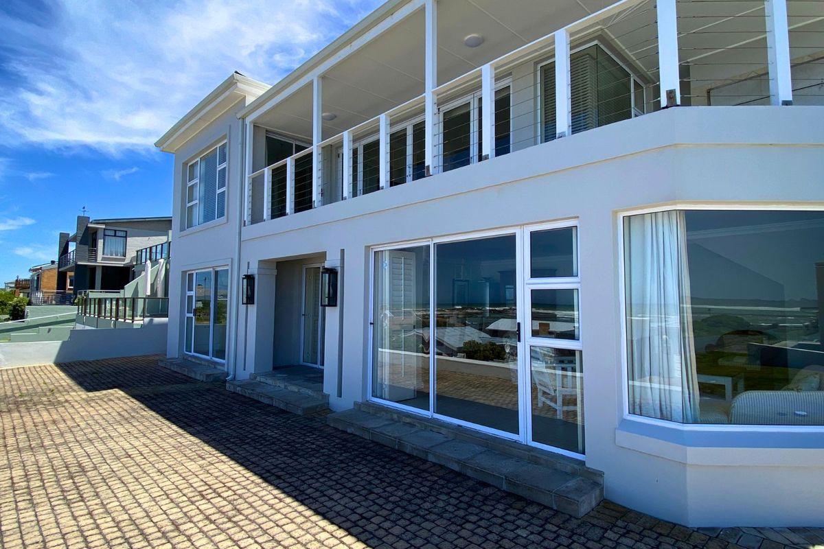 House For Sale in Franskraal - Photo 2