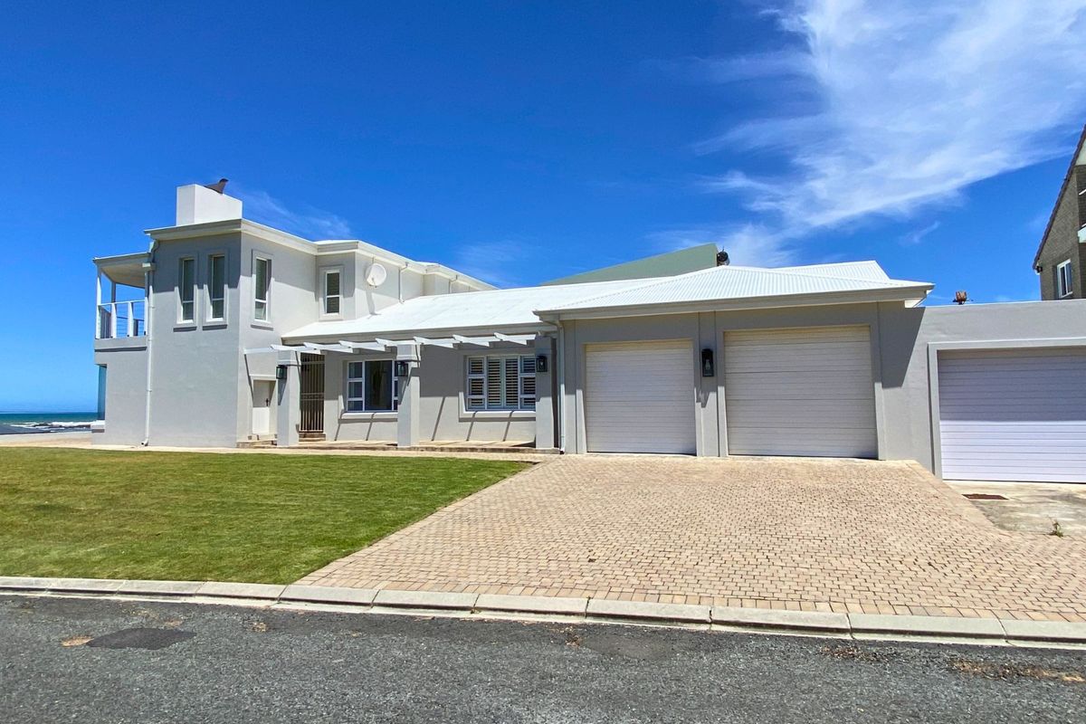 House For Sale in Franskraal - Photo 5