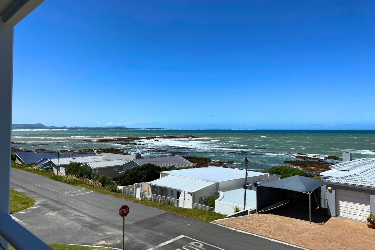 House For Sale in Franskraal - Photo 3