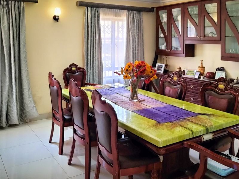 House For Sale in Sheffield Beach - Photo 5