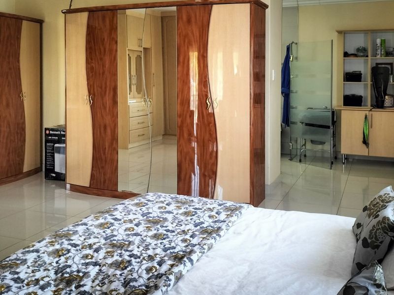 House For Sale in Sheffield Beach - Photo 10