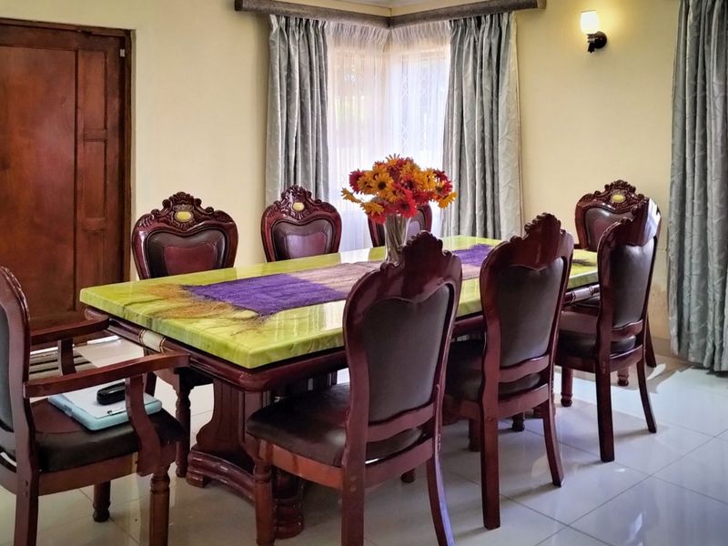 House For Sale in Sheffield Beach - Photo 3