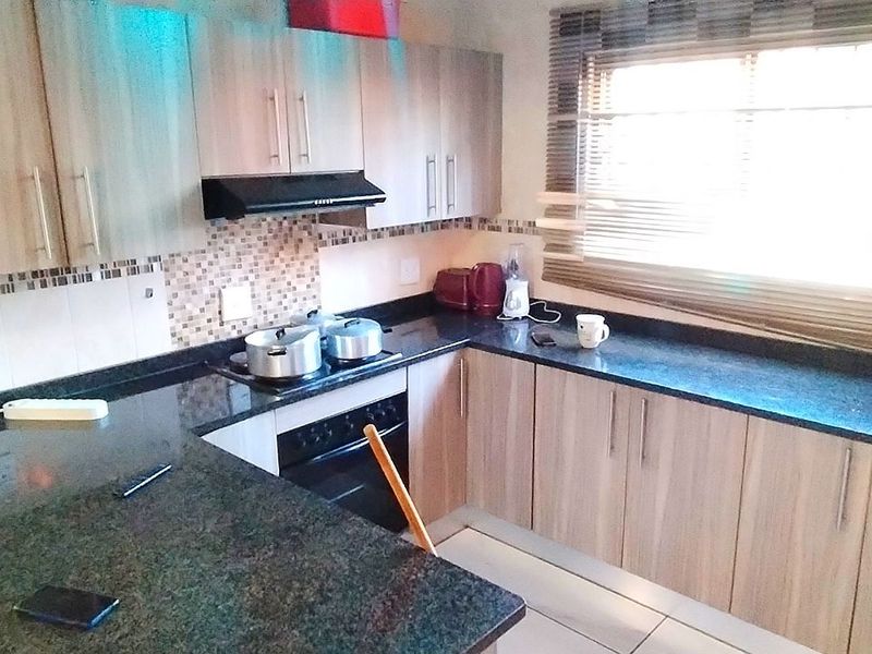 Townhouse For Sale in Aquapark - Photo 8