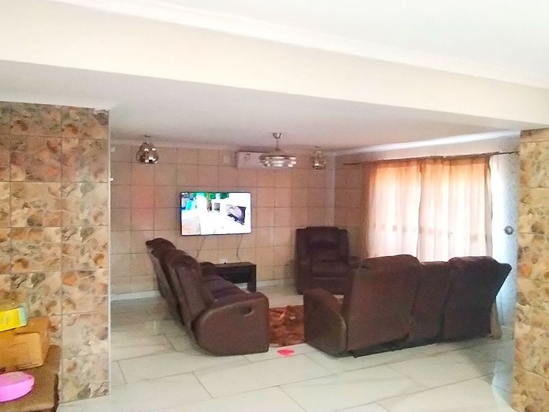 Townhouse For Sale in Aquapark - Photo 5