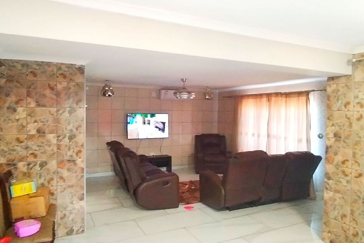 Townhouse For Sale in Aquapark - Photo 5