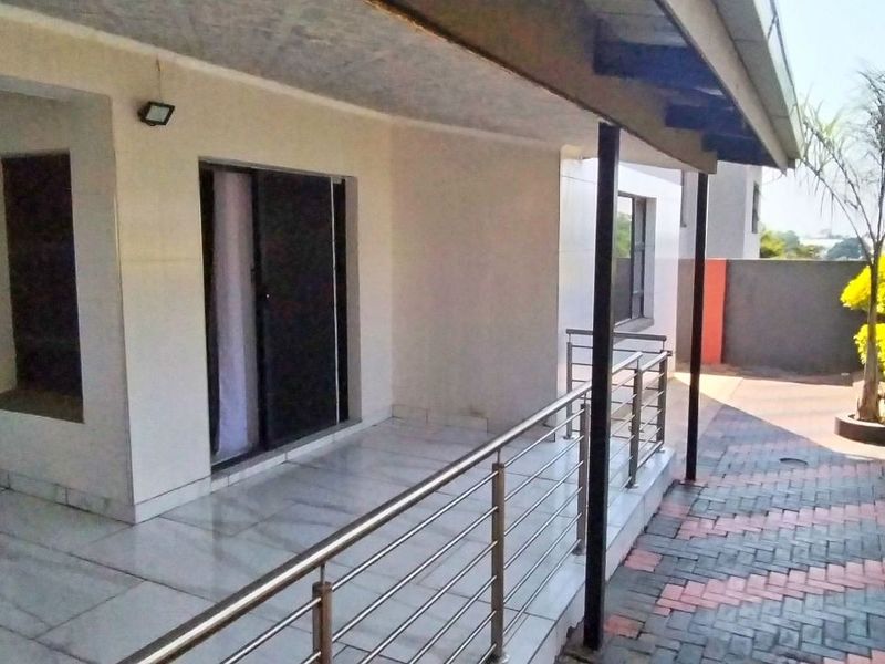 Townhouse For Sale in Aquapark - Photo 10