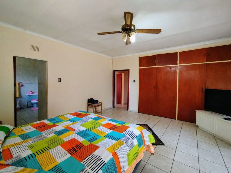 House For Sale in Stilfontein Ext 4 - Photo 5