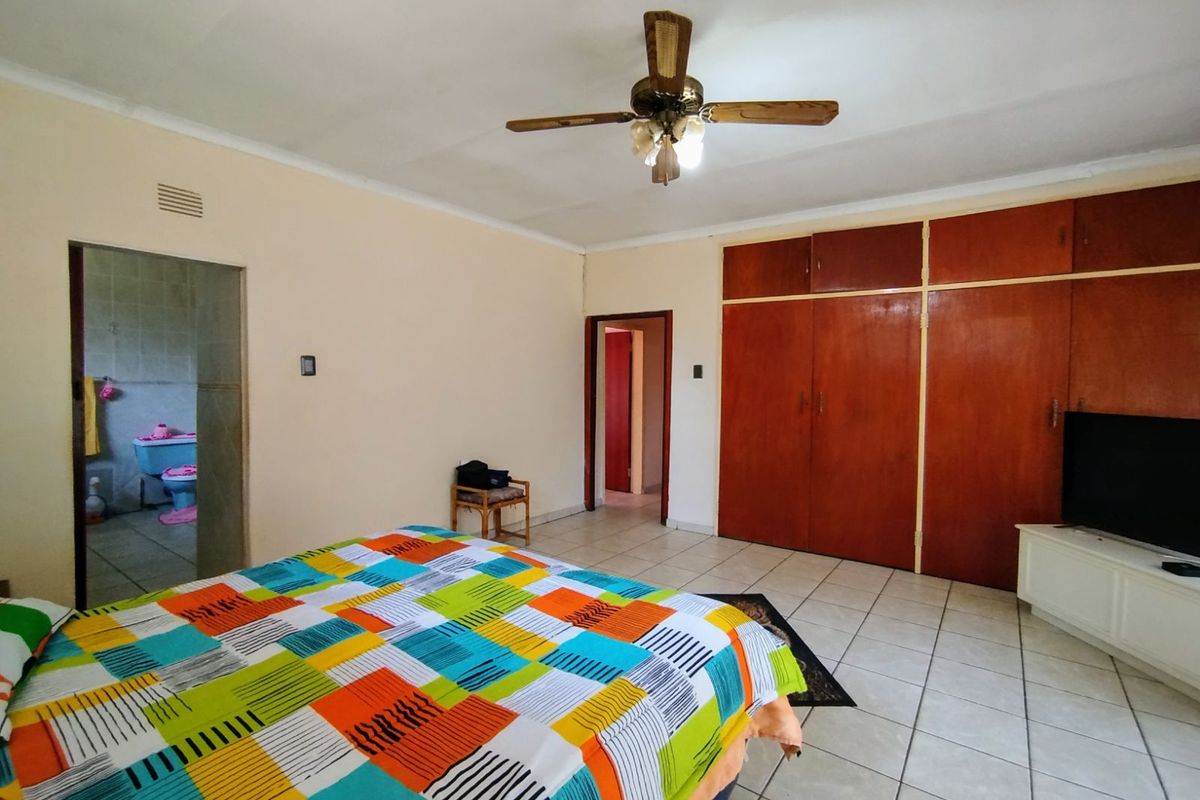 House For Sale in Stilfontein Ext 4 - Photo 5