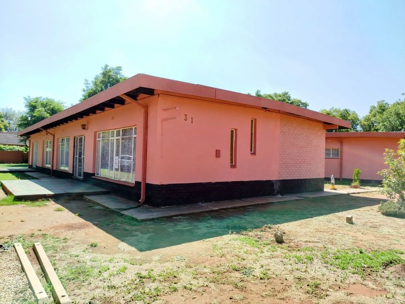 House For Sale in Stilfontein Ext 4 - Photo 7