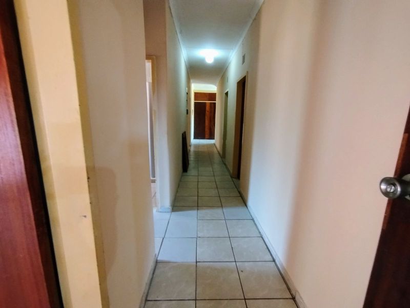 House For Sale in Stilfontein Ext 4 - Photo 8