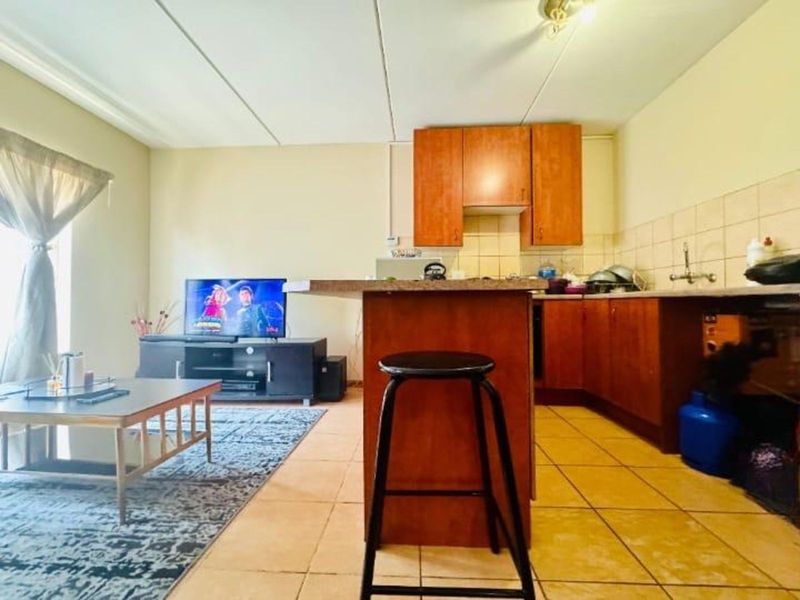 Apartment For Sale in Grand Central - Photo 2