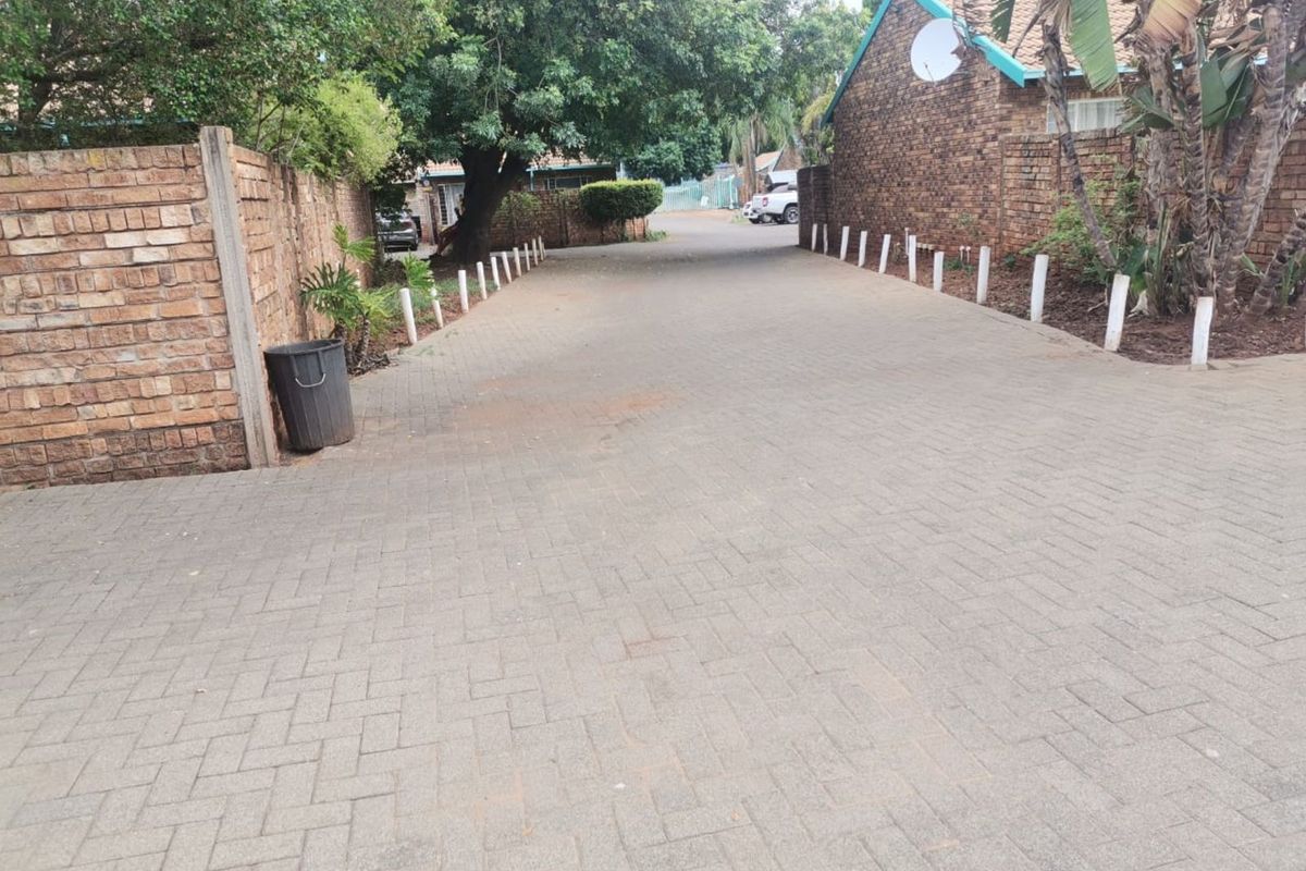 Townhouse For Sale in The Orchards - Photo 5