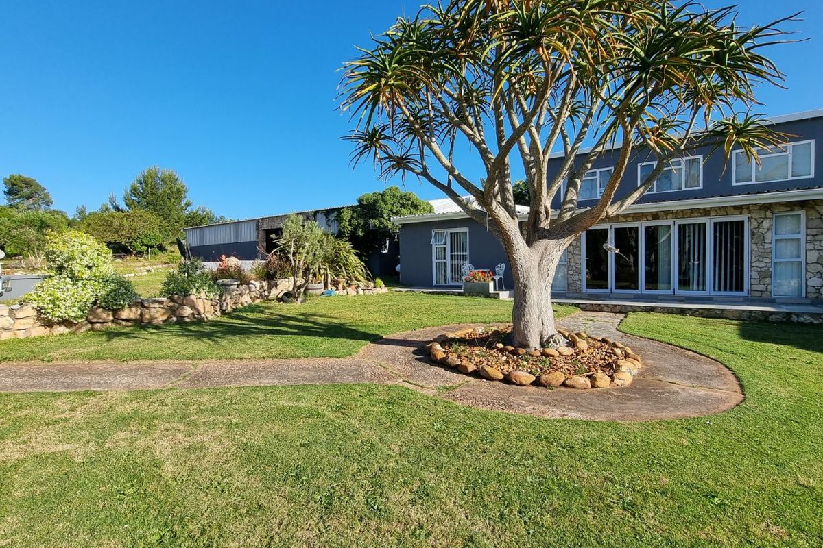 Farm For Sale in Stilbaai Rural - Photo 2