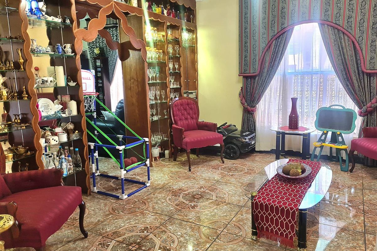 House For Sale in Royldene - Photo 5