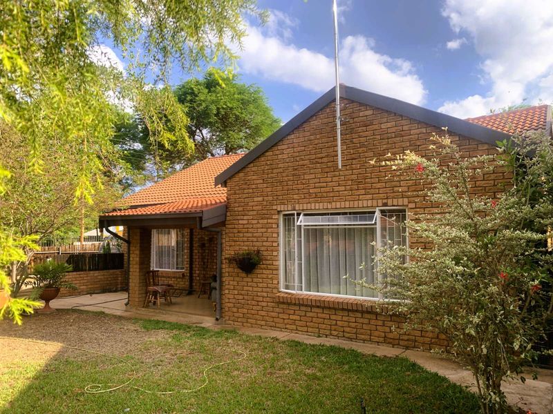 House For Sale in Mookgopong Central - Photo 2