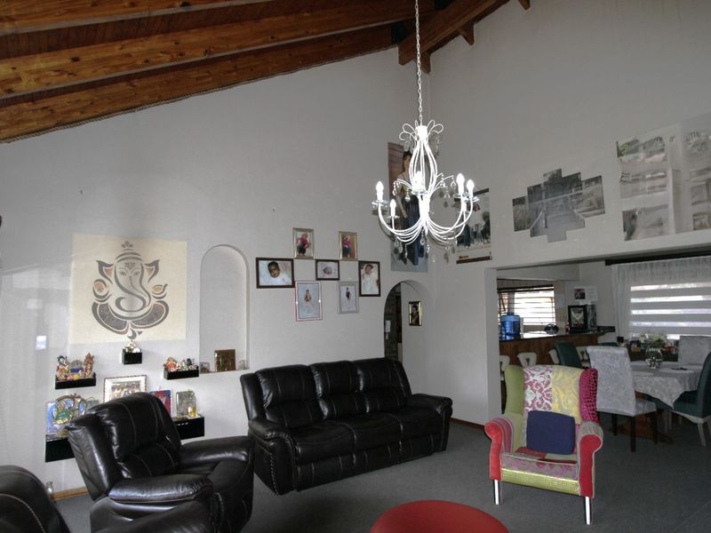 House For Sale in Nederlandpark - Photo 4