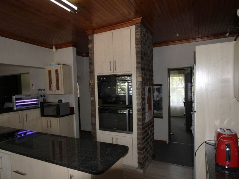 House For Sale in Nederlandpark - Photo 8