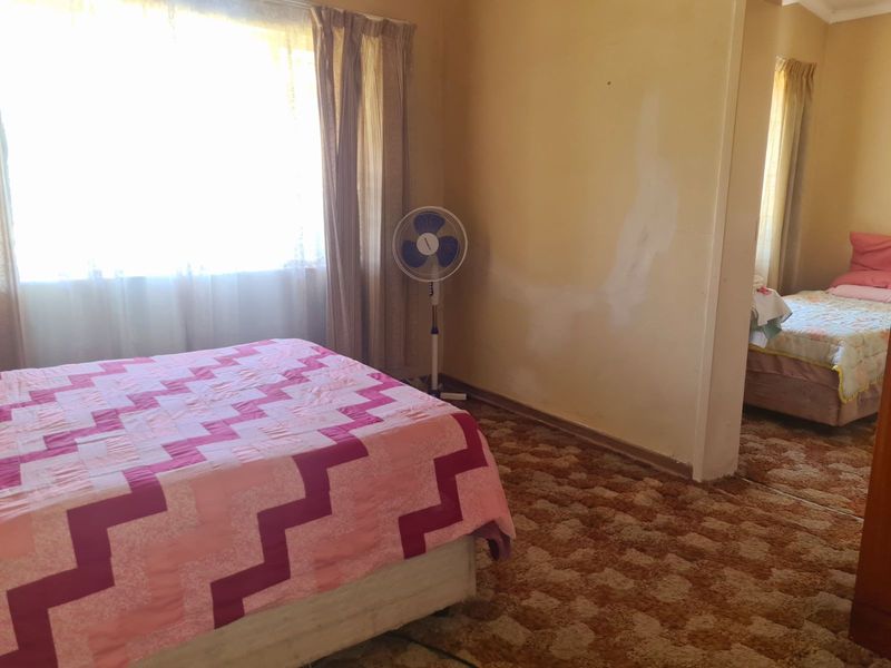 House For Sale in Utility - Photo 9