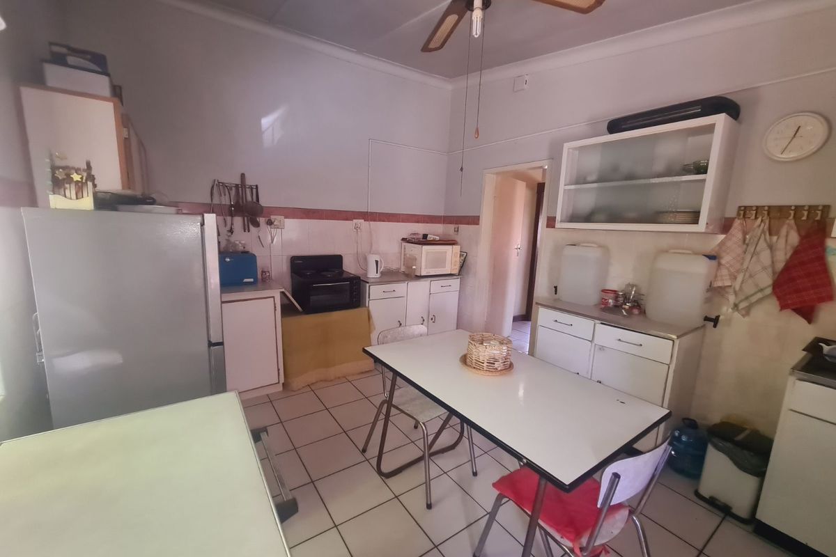 House For Sale in Utility - Photo 2