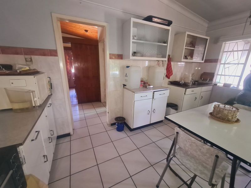 House For Sale in Utility - Photo 3