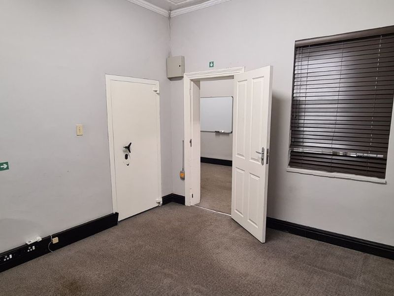 Office For Sale in Labram - Photo 8