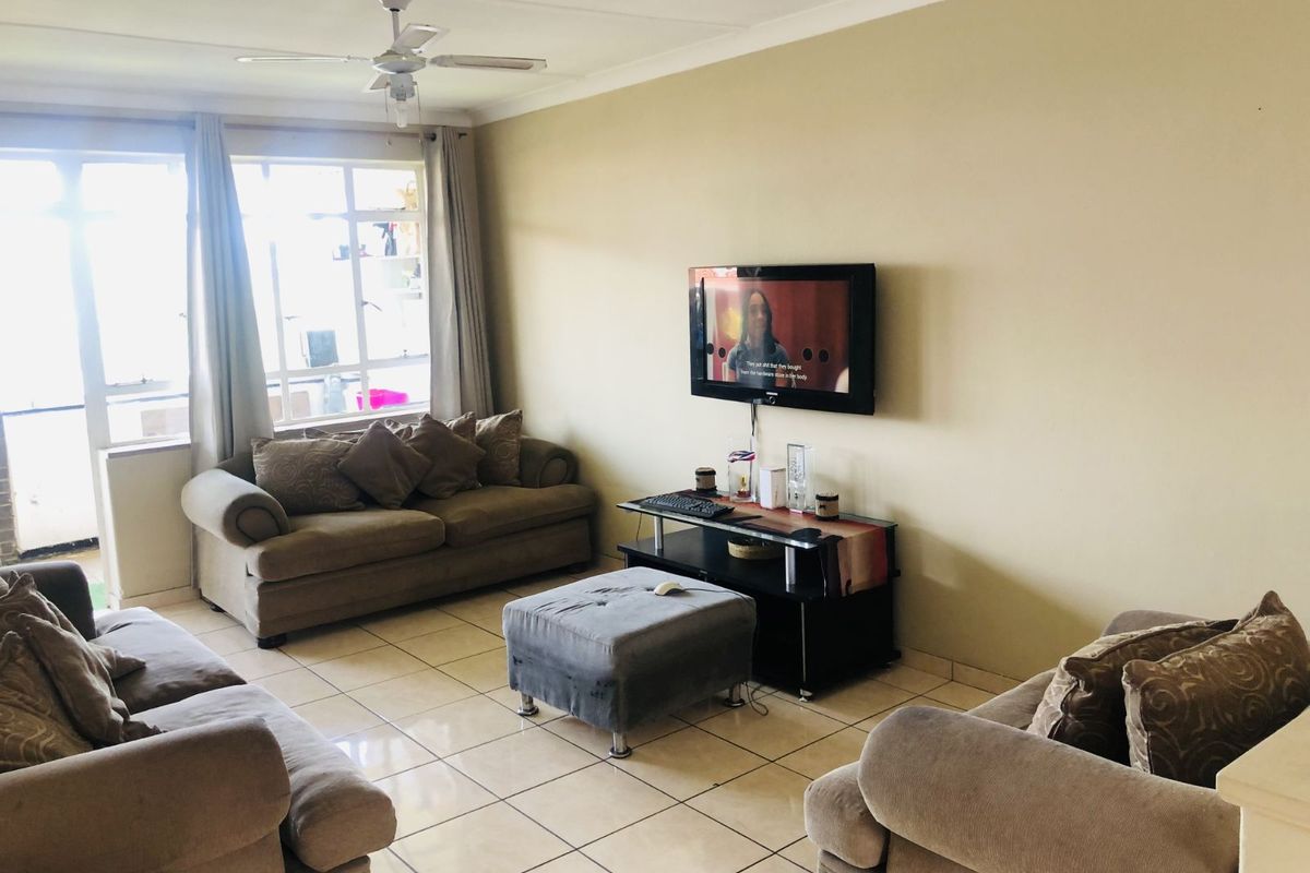 Apartment For Sale in Florida - Photo 2